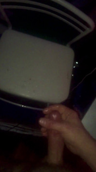 Kinkkire Shoots Big Load Onto White Chair