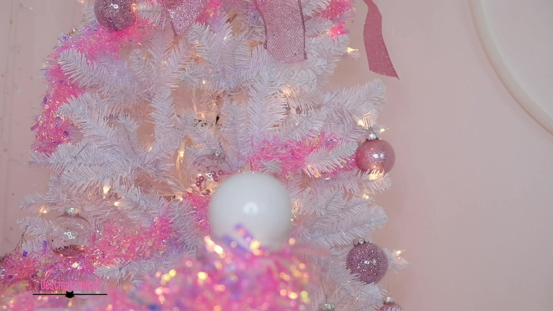 Destination Kat: Tření kundičky na posteli