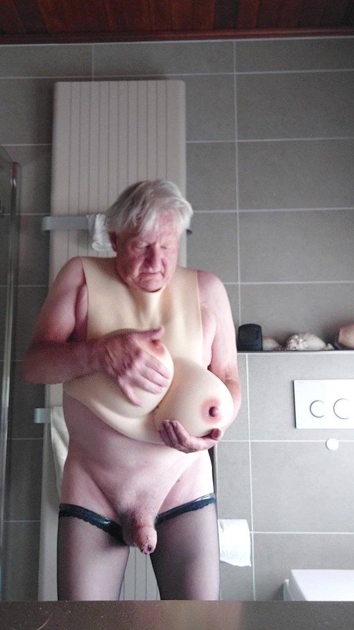Antoon77: Wild Tietenspel in De Badkamer²