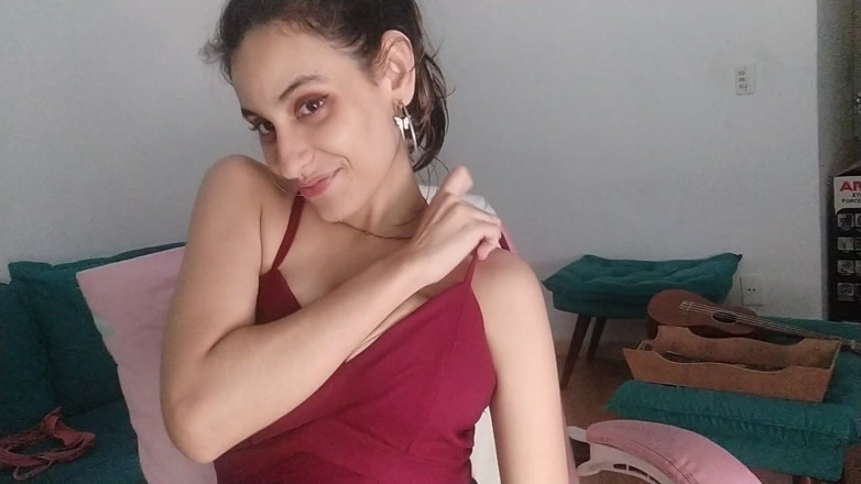 Ms Candy Bunny: Îmi iau nasul și îmi ling degetele