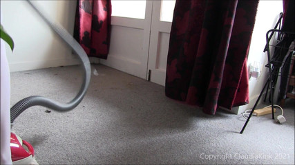 Claudia Kink: Vakuming dalam pantihose putih