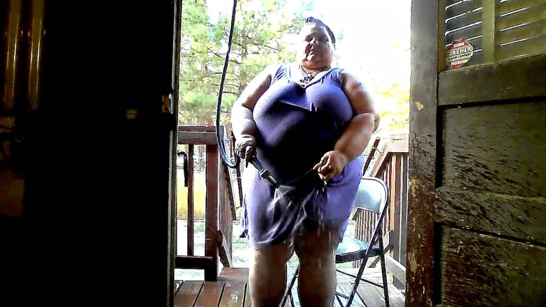 Mistress_T_FD_GD: 1更多完整的淋浴在软管 第2部分