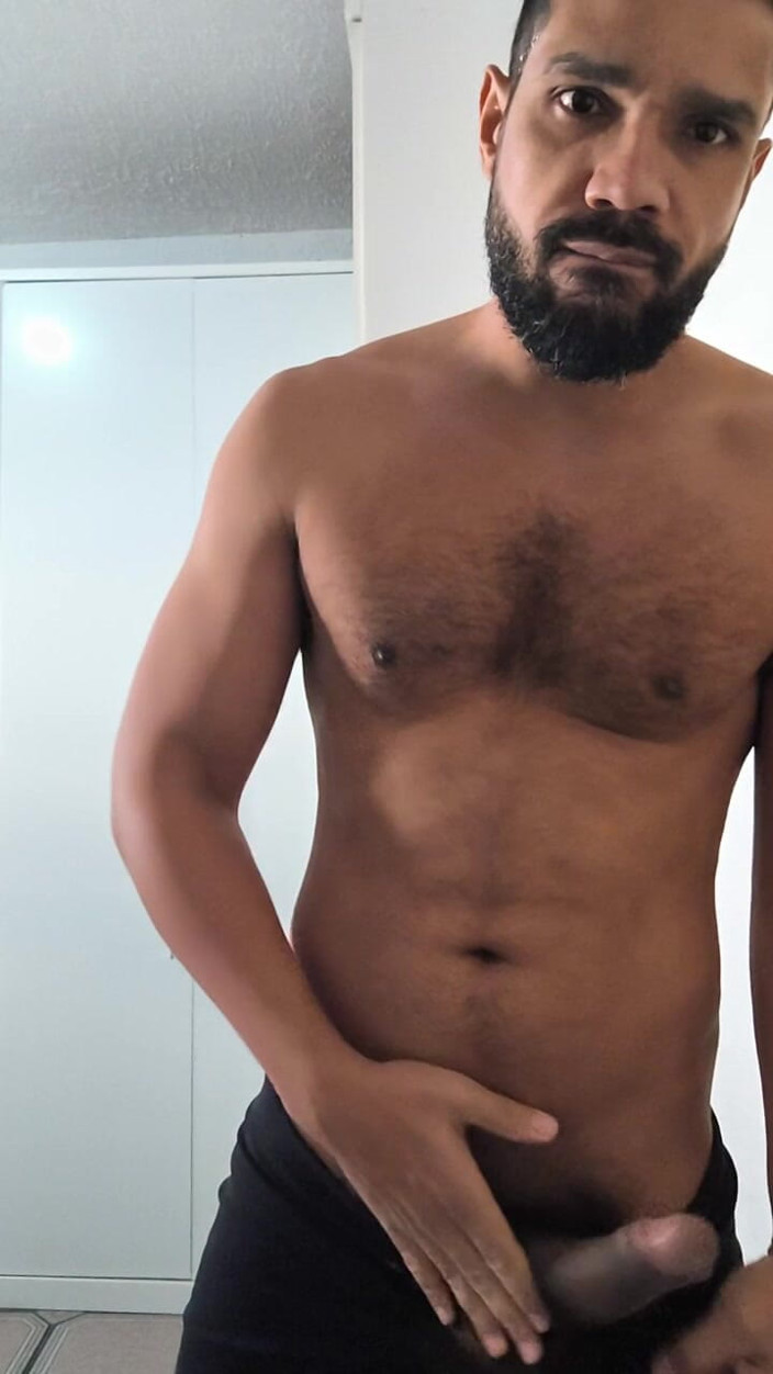 Vander Harig: Sakallı ve Pentelhudo Moreno