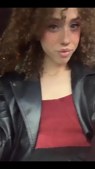 Tia Tizzianni Productions: Alguém paga pelos meus amigos