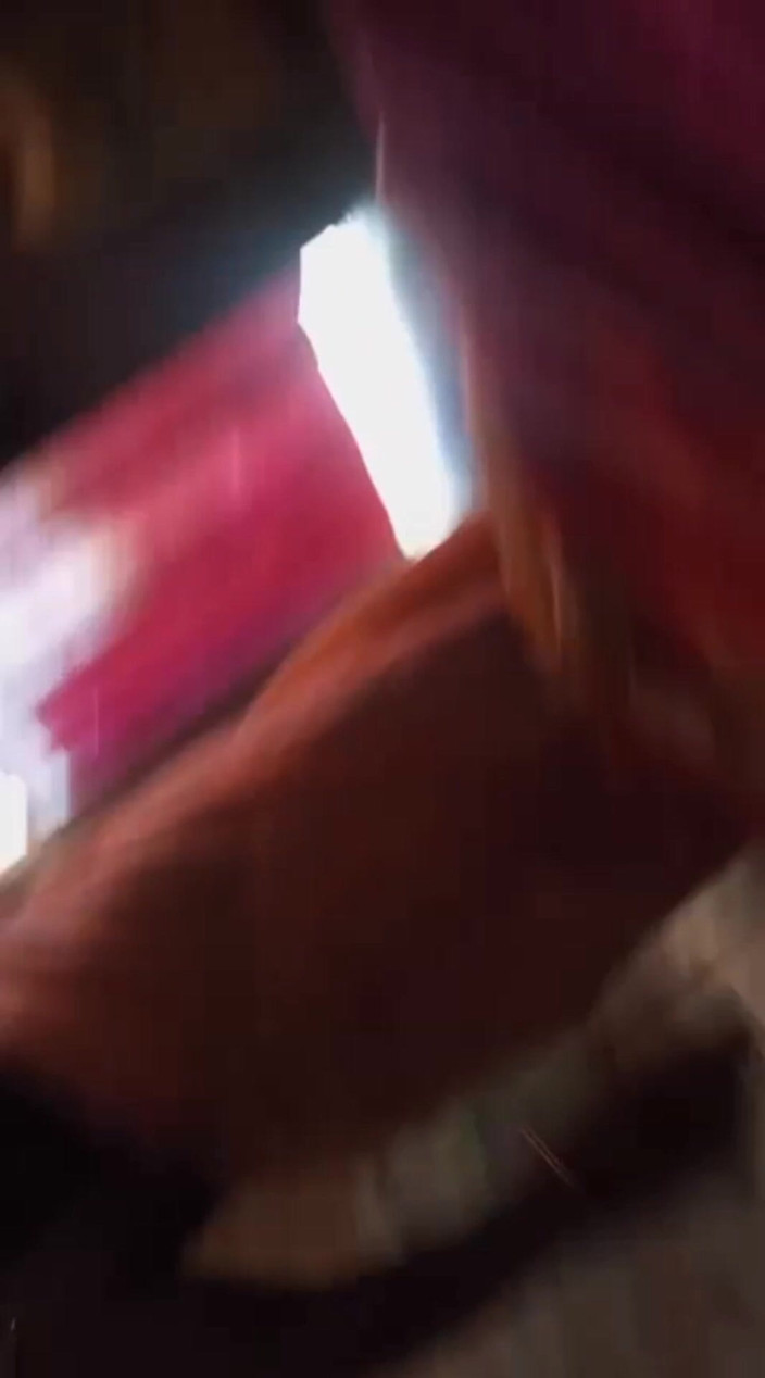 Auntixxx 69: Kenikmatan berhubungan seks diam-diam berbeda