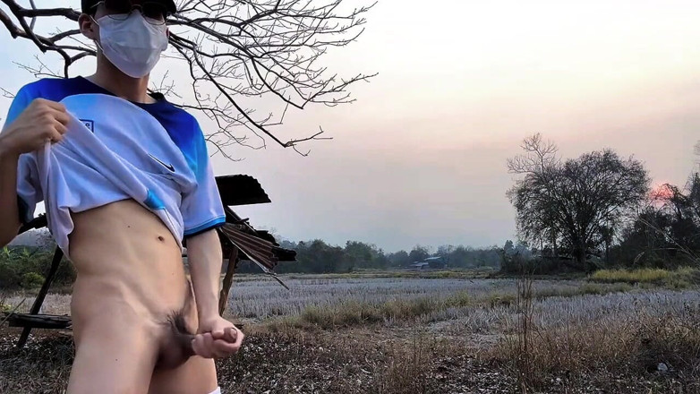 Louswee: Alone in the Open: a Wild Taste of Freedom