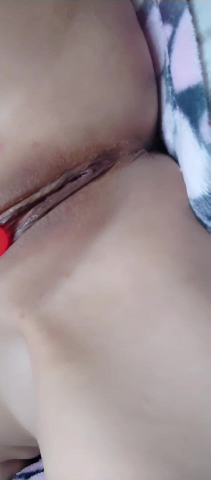 Karina: MILF detailní masturbace