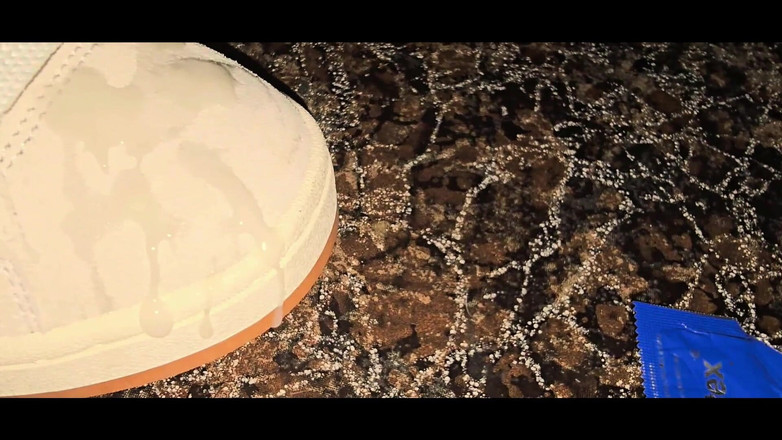 NubeBukkake: Sex în grup cu futai cu degetul cu adidași, anal