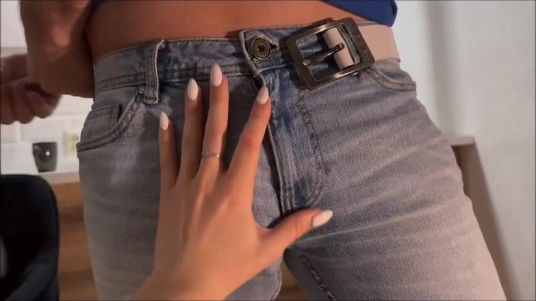 Christi: 貞操帯付きのウェルネスで