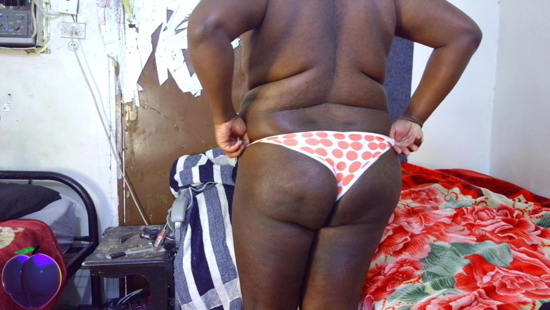 Shen hunk: Sissy bBW strippt enge hose, Twerks, nimmt dildo &amp; kommt hart