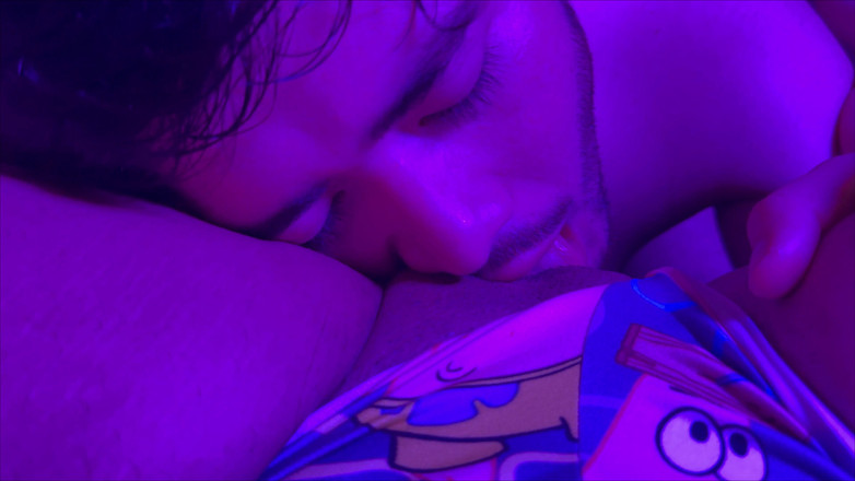 EMY_AND_JONH: Колумбийскую шлюху трахают во всех позах и сквиртят спермой внутри своего сна