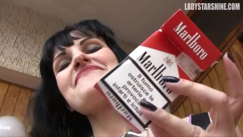 Lady Mesmeratrix Official: Chica Marlborino