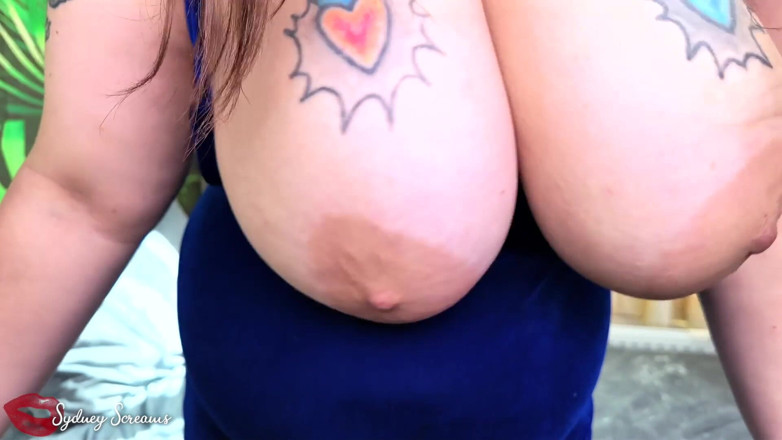Sydney screams fetish: Cum on Step-mommy's Big Tits