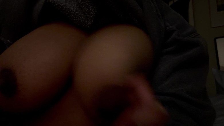 swedishfwish: Jugando con mis grandes tetas y apretando y frotando mis...