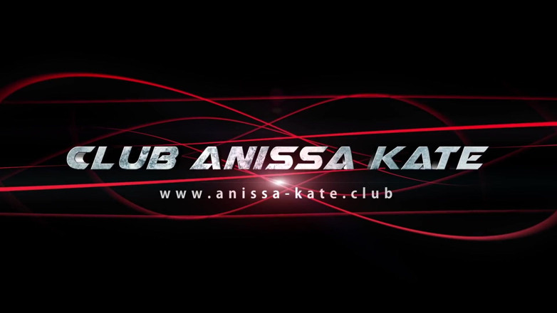Club Anissa Kate: Gangbang and cum shower for Carmen Leroi.