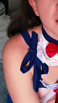 Snowwhite Can Sing and Squirt at the Same Time