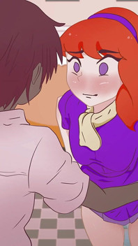 Rothaarige Daphne zieht ihr höschen in der Toilette vor einem unbekannten typen ohne Komplexe aus! Scooby-doo. Hentai-cartoon
