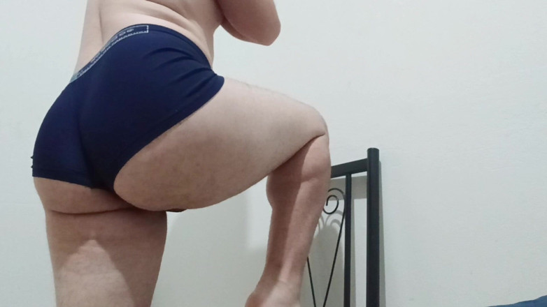 amateurbrazilian: Ho portato la biancheria intima del mio patrigno per fare...
