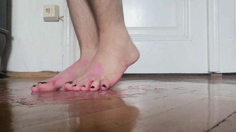 The Antichristrix: Memerah Icing dengan Kaki Saya