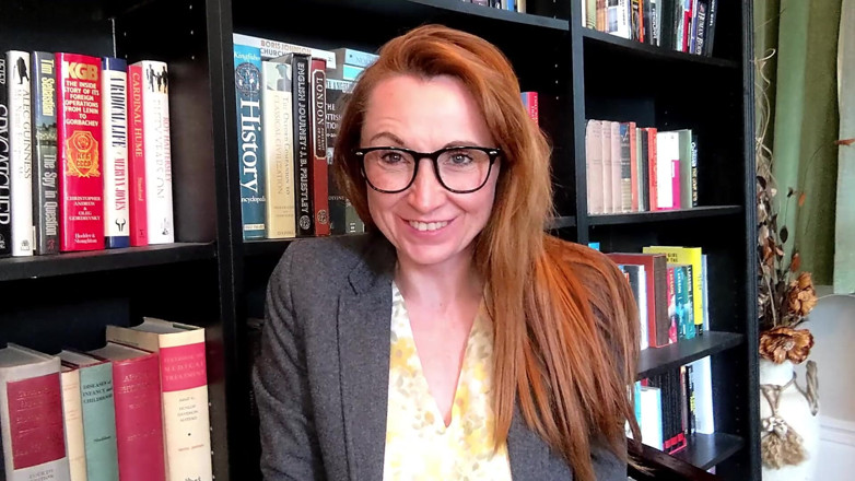 Lily kink: Unschuldige Bibliothekarin Bekommt Lead Astray Und Bläst Dich
