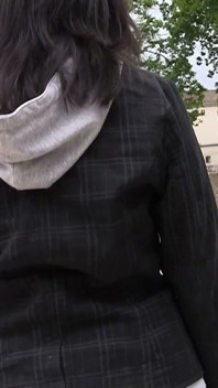 예쁜 18세 조이가 항문 마법 마스팅을 받다