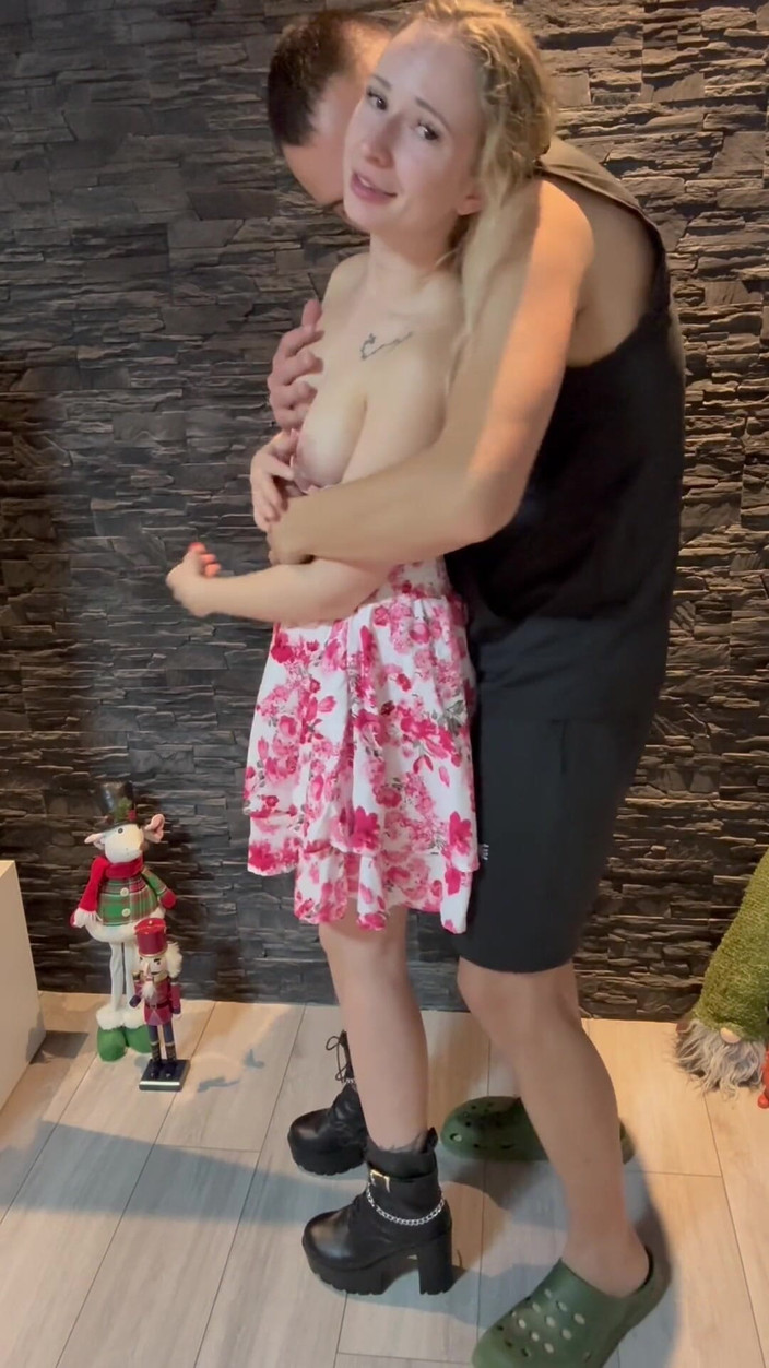 BlondieCat: Tânără blondă sexy până la final