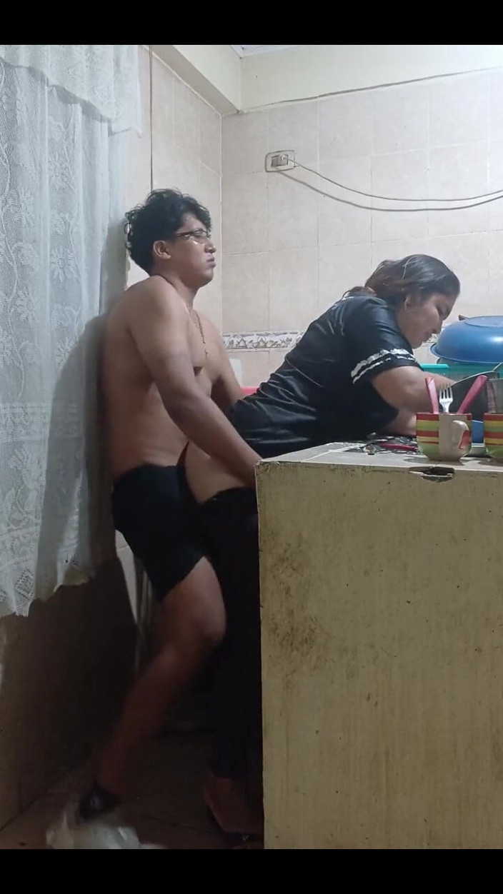 E-Alfa: Donna messicana che fa sesso anale in cucina, sbrigati il...
