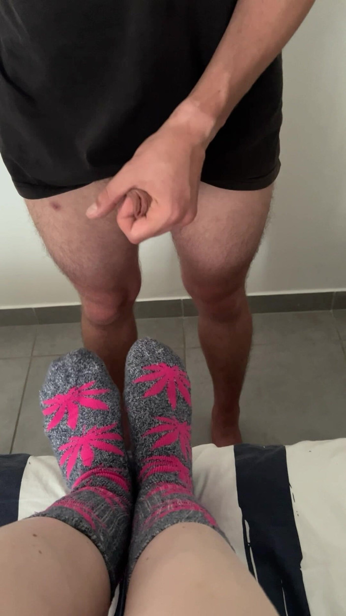Frenchsockjob: ถุงเท้าของกูเป็นพี่เลี้ยงคนใหม่!!