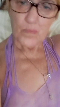 Tüm bu ateşli orta yaşlı seksi kadını gör