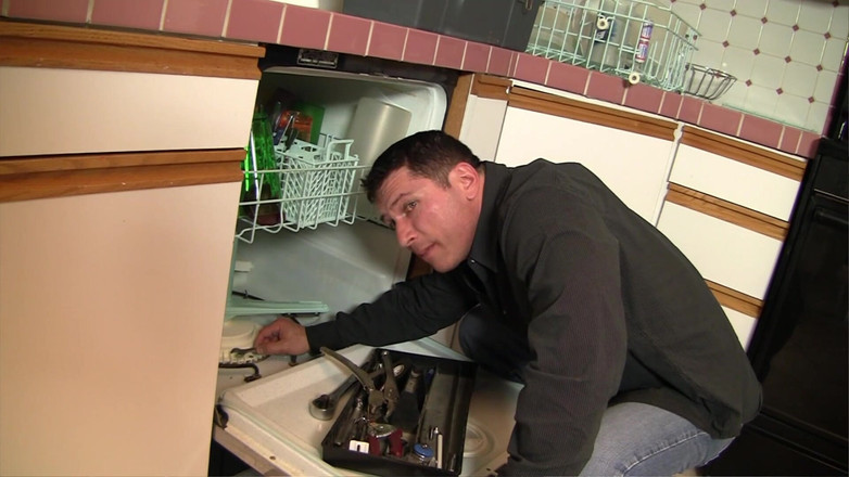 Pervy Studio: Squirtet überall, während sie sexy dessous trägt