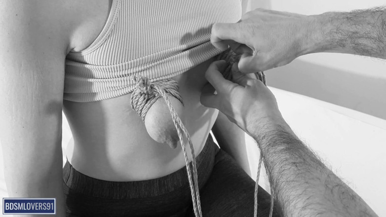 Bdsmlovers91: Kleine tieten Shibari hachelijke bondage