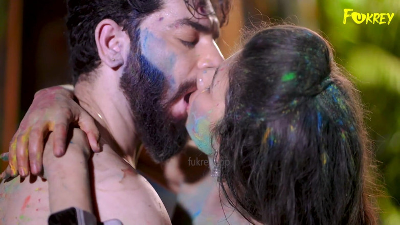 Triflicks: Holi Me bhabhi ke sath kiya ganda kaam piscina me...