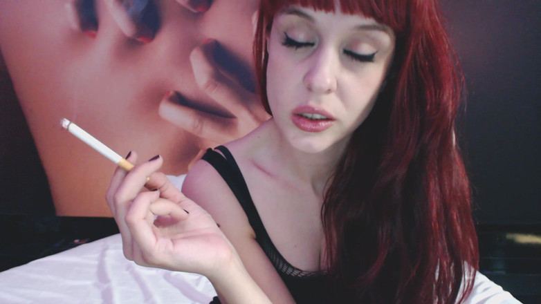 Candystart Videos: 赤毛の喫煙フェティッシュ