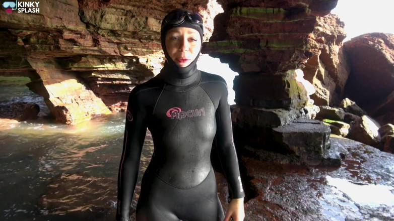 UKCuteGirl Lucy Lauren: Wetsuit-grot ontmoeting: geheim plezier met mysterieuze vreemdeling