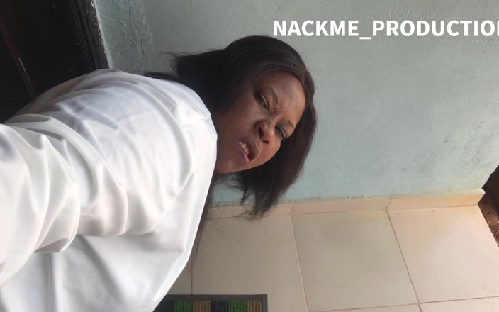 NACKME_PRODUCTION: 我不能出去，他只想吃我的屁股