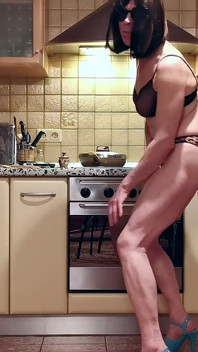 Nylon Sissy Slut Michelle Late Dinner Cooking Live