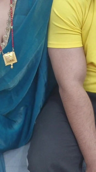 Alisha Bhabhi Gave Chance to Delivery Boy to Fuck Her
