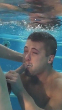 Jeux gays de piscine