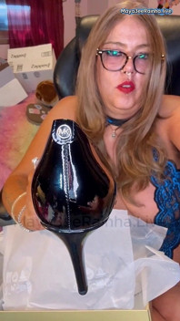 Brazilian BBW MILF Goddess in Lace Lingerie & Saggy Tits Smoking While Opening Michael Kors Shoes