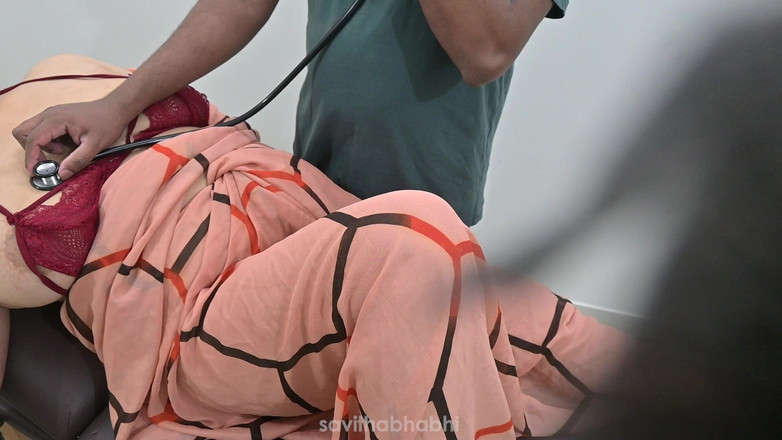 savithabhabhi: Doktor Telugu berseronok dengan awek Assam