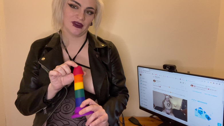 EeveeXo: Domina incinta umilia il tuo piccolo cazzo joi