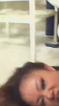 Gagica asiatică Annie Cruz se poate descurca cu orice pulă pentru că îi place futaiul dur