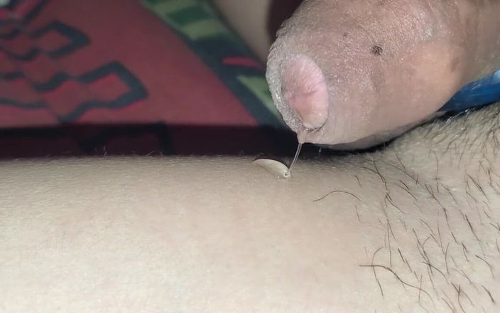 Z twink: Precum Dripping Out My Cock with Closeup