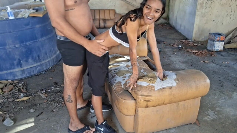 Jasmine santana: Dává zadek na opuštěném stole