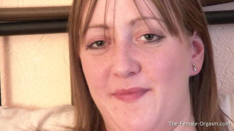 The Female Orgasm: Milf británica con curvas vibra coño mojado hasta el orgasmo