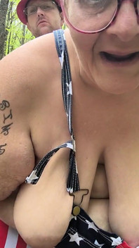 Redneck lapdance im wald hat diesen großen schwanz redneck gut bezahlt