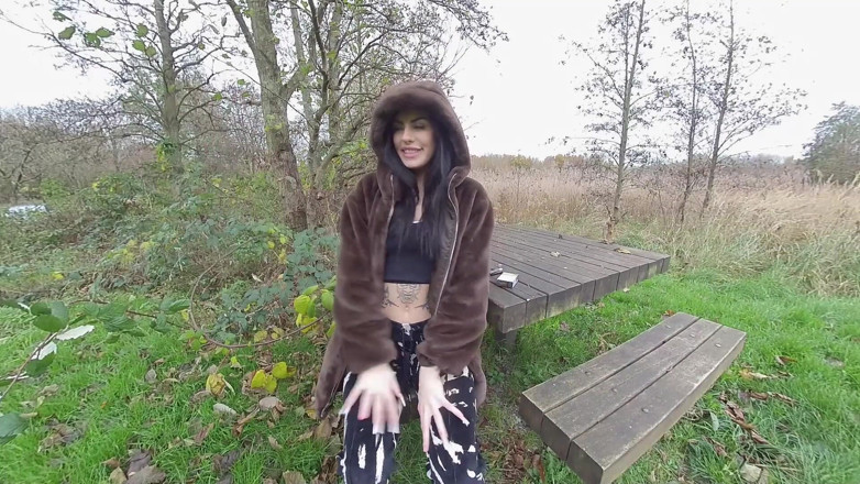 VR smokers HD-2D Videos Only: Shay London - fumat