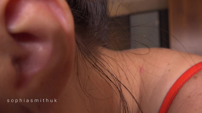 SophiaSmithUK: İpek elbise bakış açısı sikiş