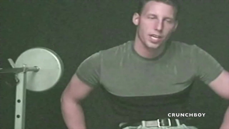 GAY VINTAGE PORN: Ce garçon est abbel à auto-sucer