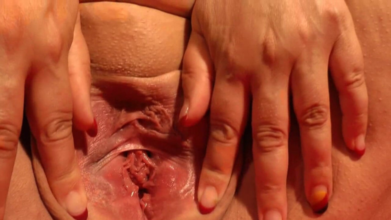 Anna Devot: Annadevot - Masturbates on instruction